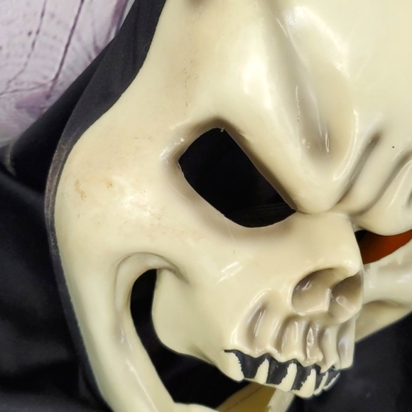 Vintage Y2K Scream Style Skeleton Ghostface Ghost Halloween Mask Molded Plastic - Picture 7 of 11